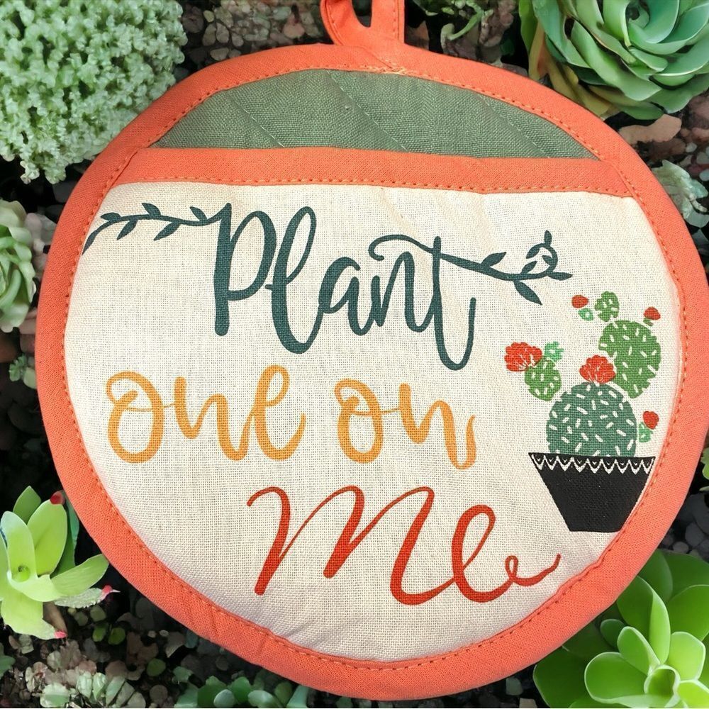 Macy’s Plant One On Me Succulent Themed Oven Mitt Cactus With Pocket